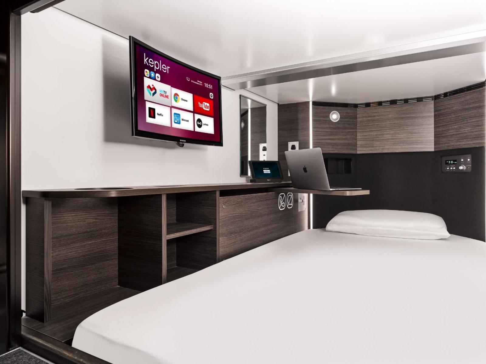 Kepler Club Riga Airport Hotel - Landside Public Area Ieki エクステリア 写真